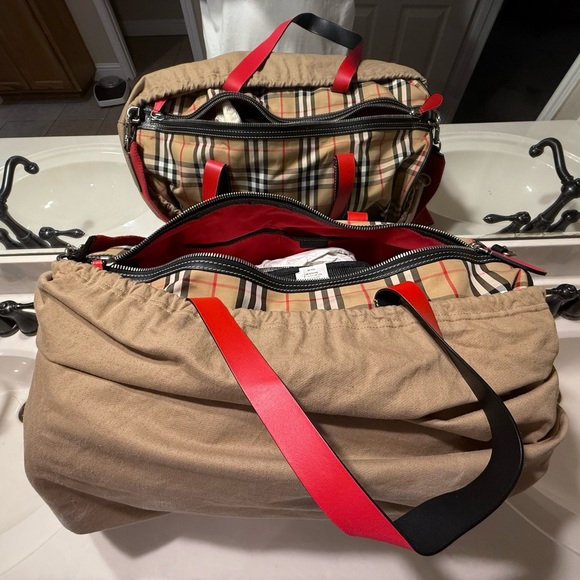 100% Authentic BURBERRY Large Vintage Check & Leather Barrel Bag - Free Shipping - Picture 16 of 16